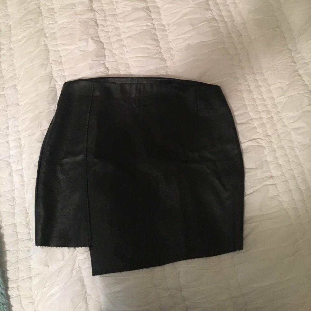 Feaux leather skirt