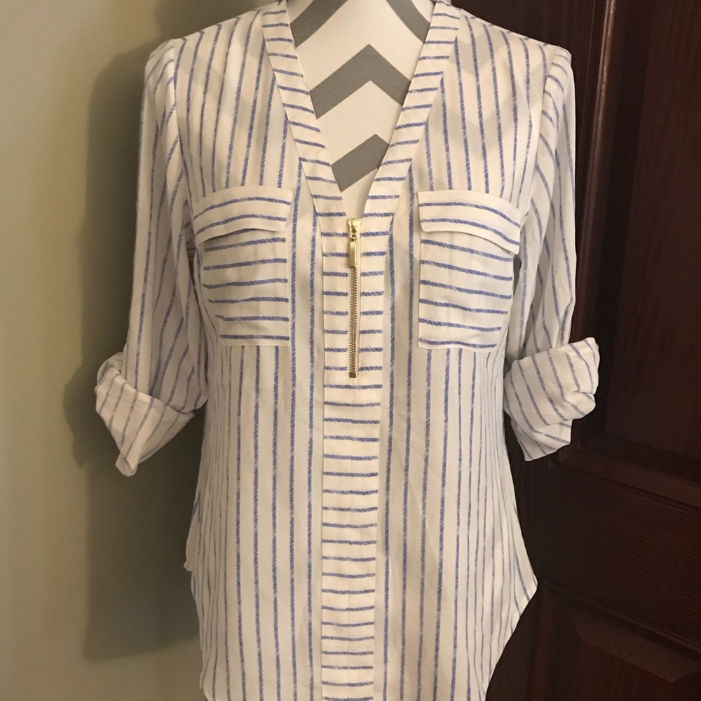 Button up blouse with gold zipper