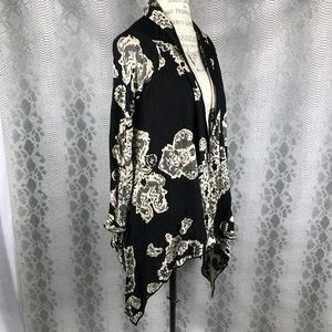 Black Cream Lace Design Open point Cardigan
