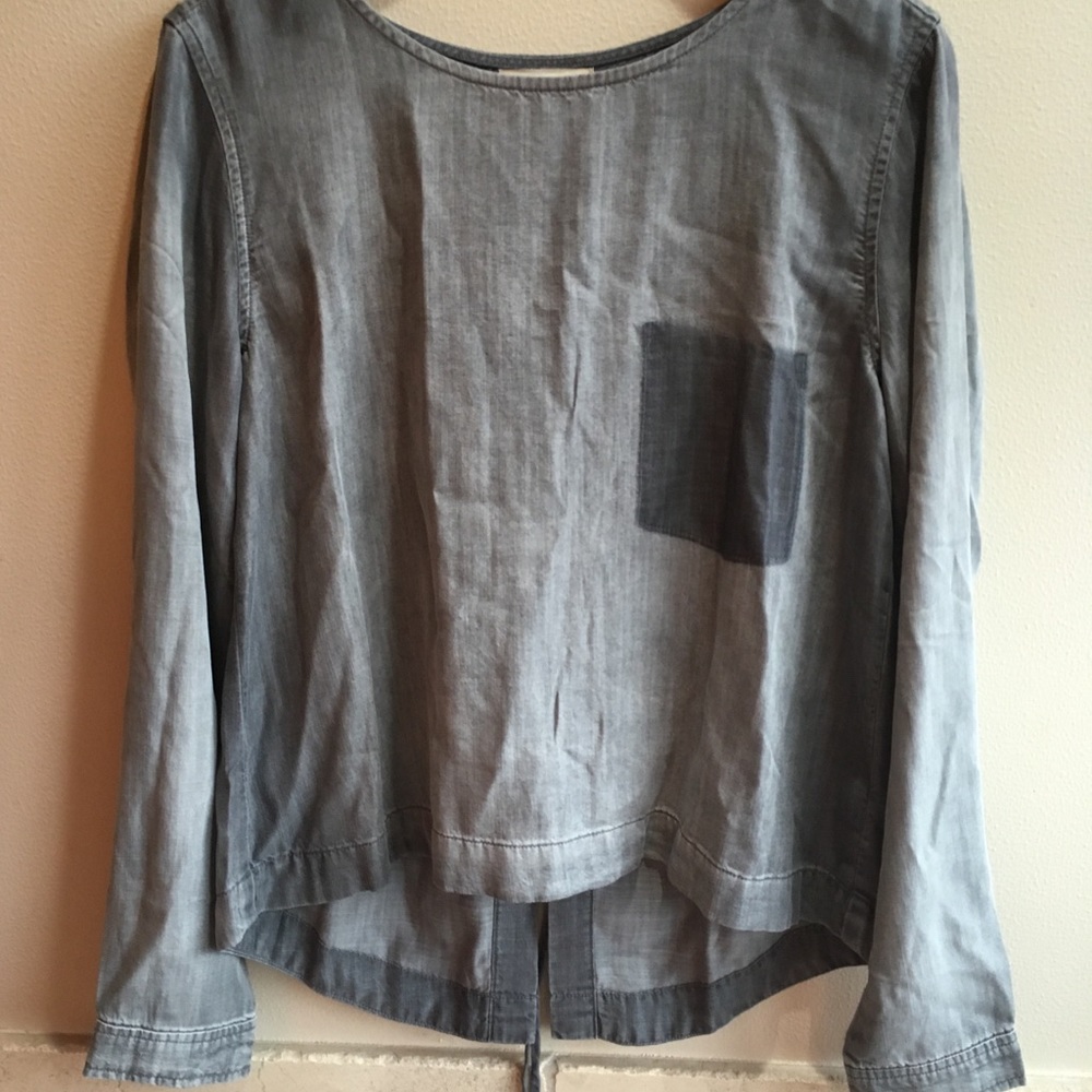 LAST CHANCE Cloth & Stone- gray chambray top