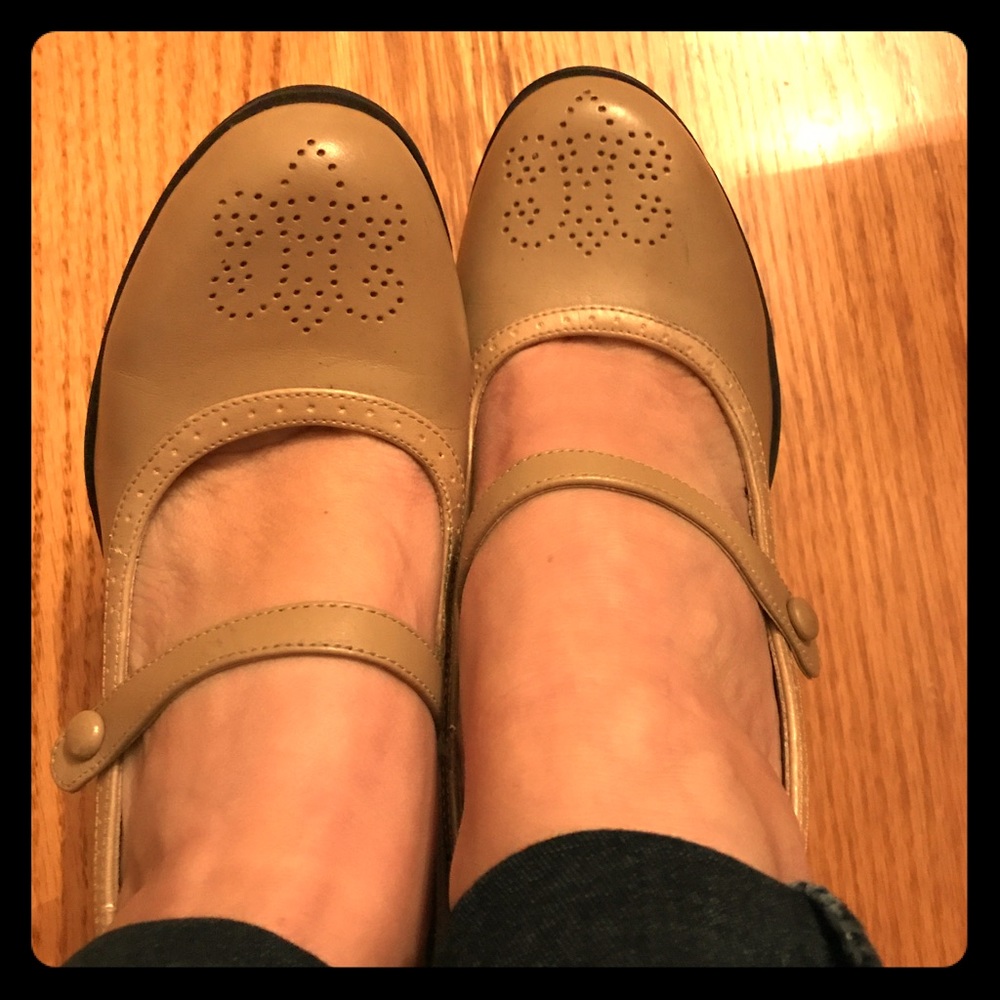 Wingtip style heels.