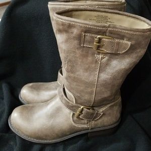 New Bare Traps Brown Side Buckle Boots size 9.5