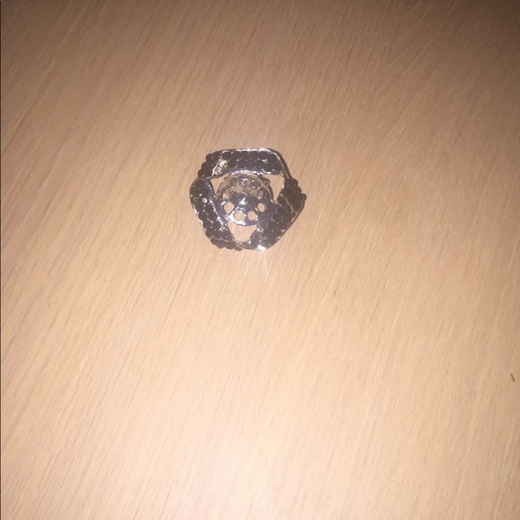 Silver ring - Picture 3 of 3