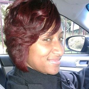 Meet your Posher, Desiree