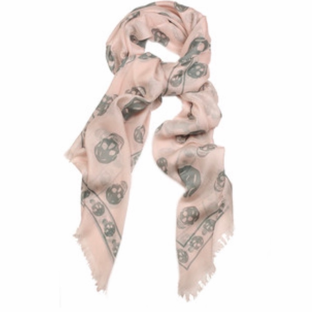 ❌SOLD ❌Brand New Alexander McQueen Skull Scarf