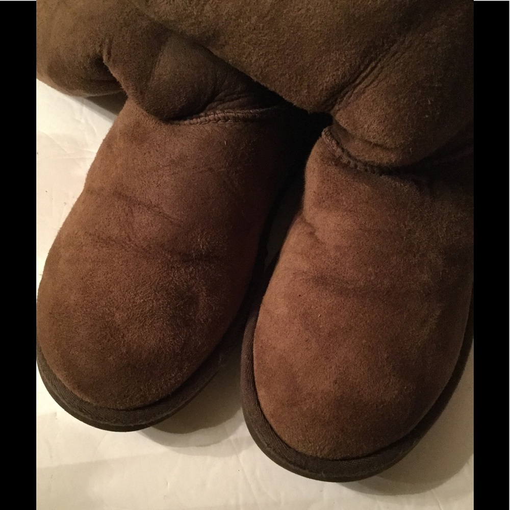 Uggs - image 2
