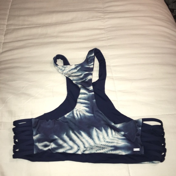 BRAND NEW W/O TAGS!! Rip curl! - Picture 2 of 4