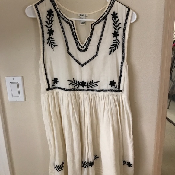 Forever 21 Embroidered Dress - Picture 5 of 6
