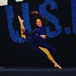 Meet your Posher, Avery