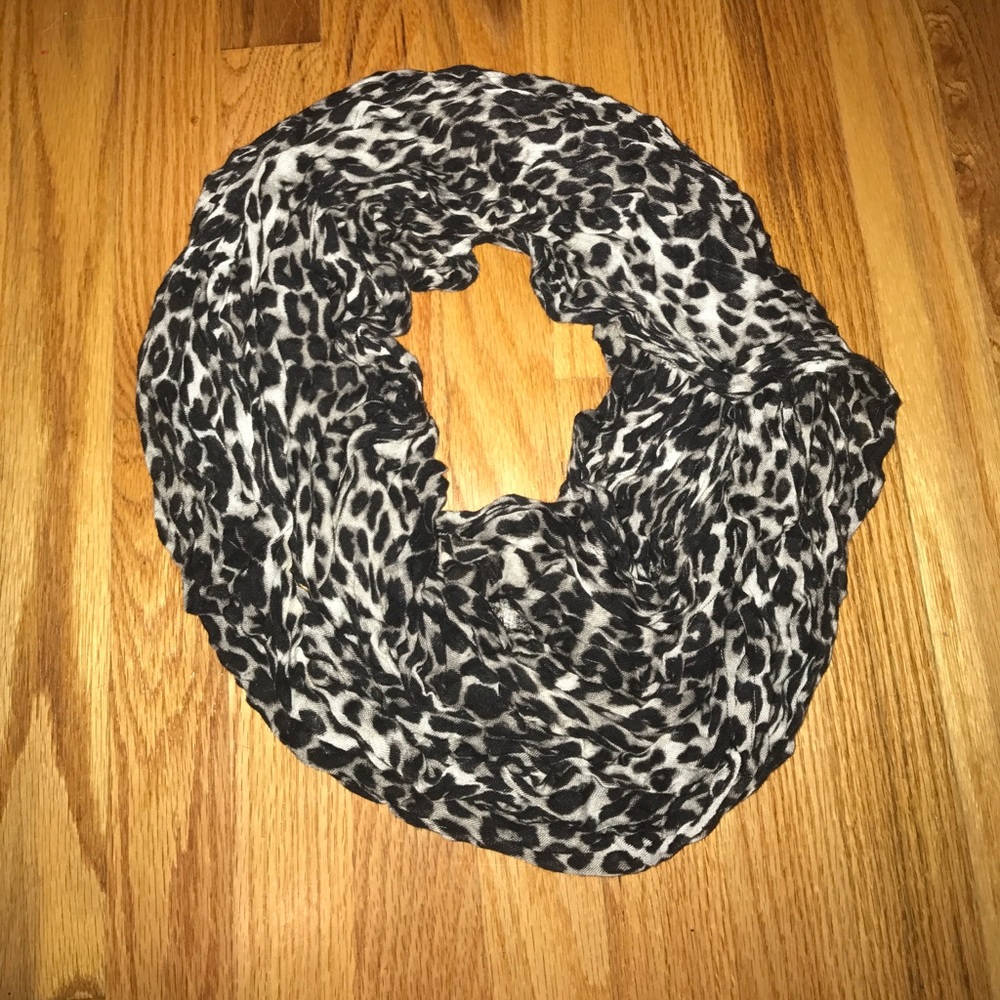 Express infinity scarf