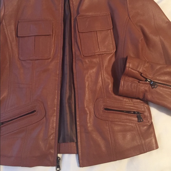Leather jacket - Picture 2 of 3