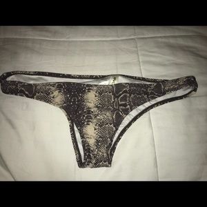 Snakeskin RVCA bottoms!!