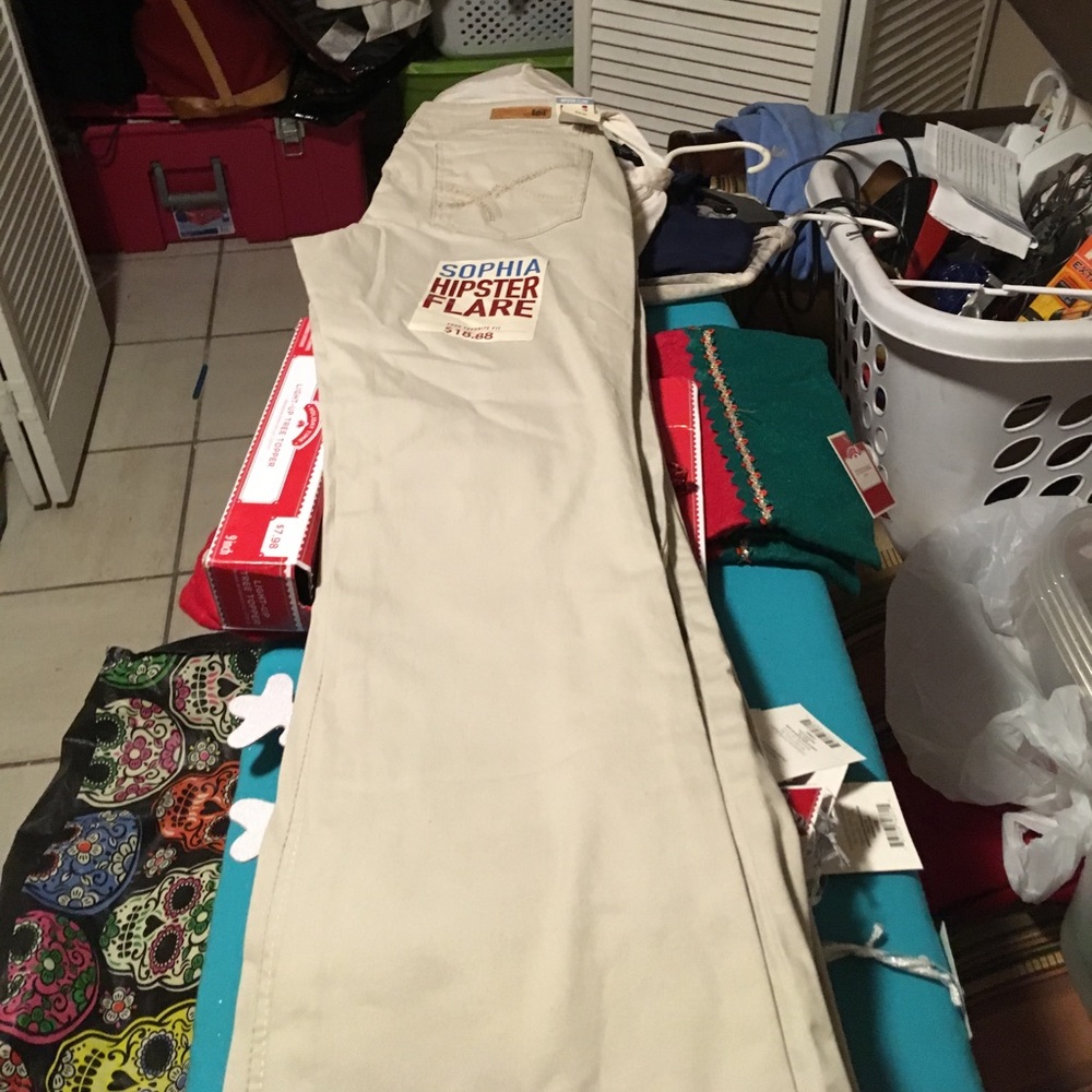 boot cut kaki pants biege brand new