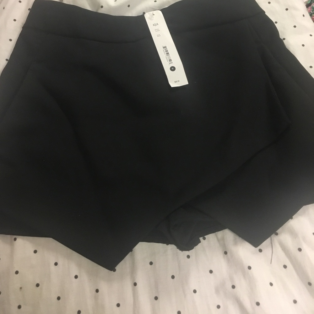 Aqua NWT black skort