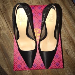 Women’s Tory Burch black Glenna Pump