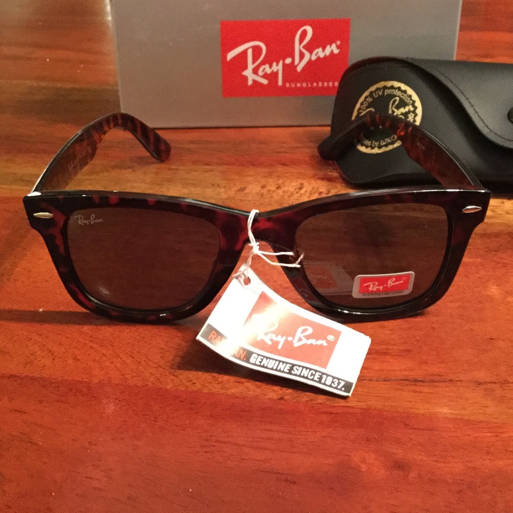 NWT. Ray- Ban sunglasses.