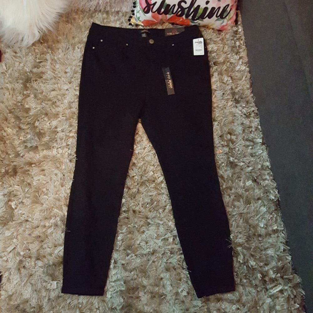 NWT! High rise skinny leg