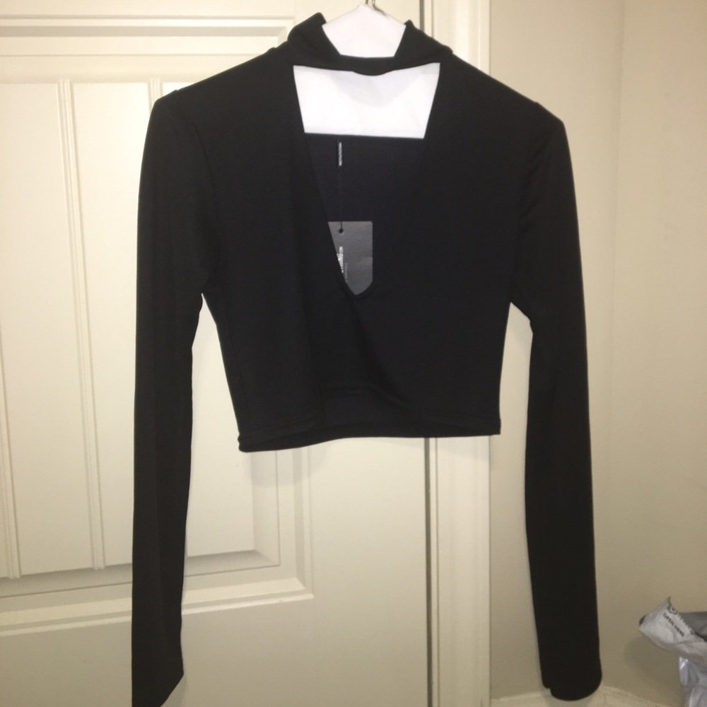 High neck cutout crop top!!