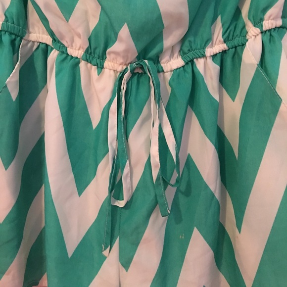 Cute aqua and white romper - Picture 2 of 2