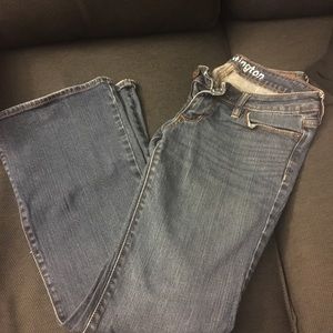 Bootcut, slightly flare jeans