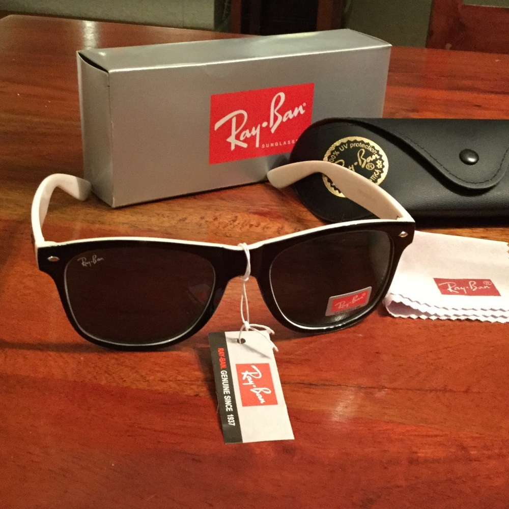 NWT Ray-Ban sunglasses