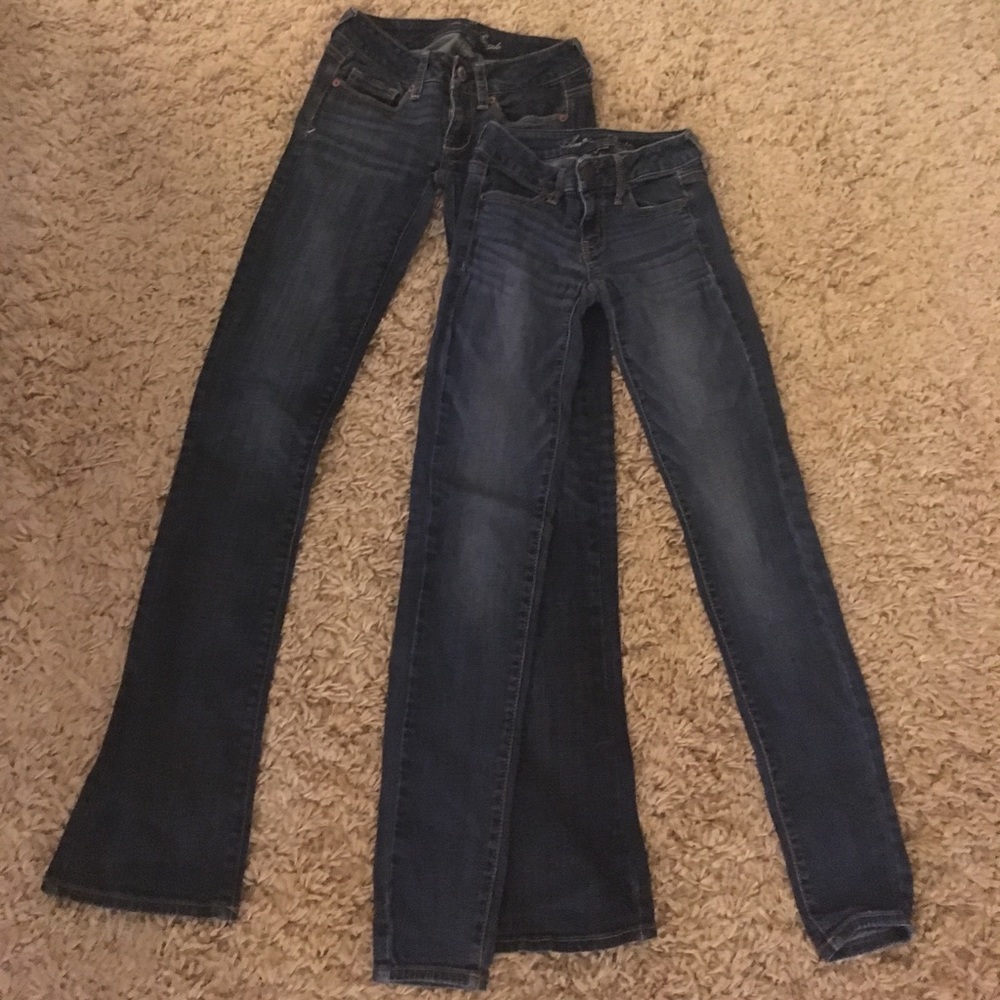 2 Pairs of American Eagle jeans