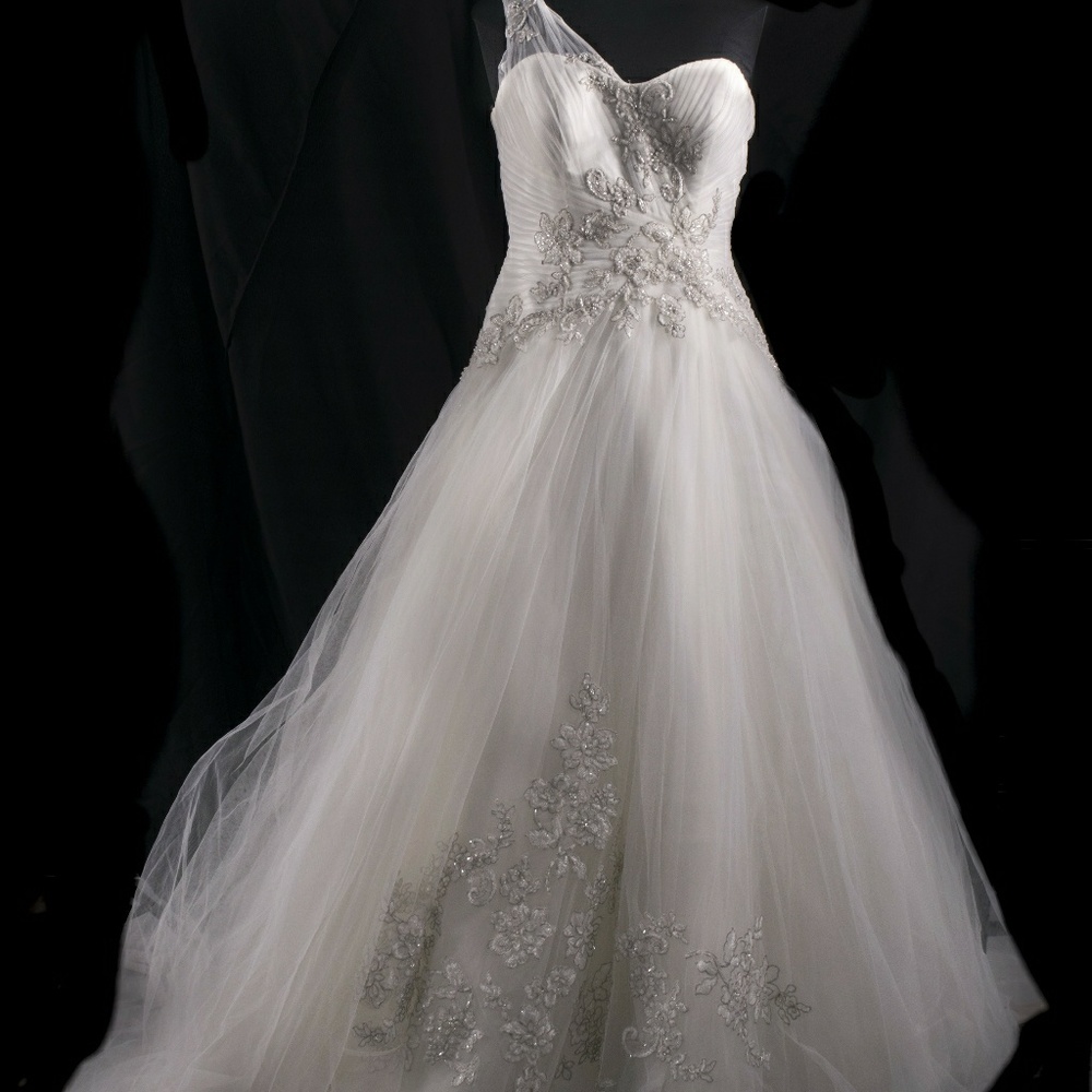 Bridal gown