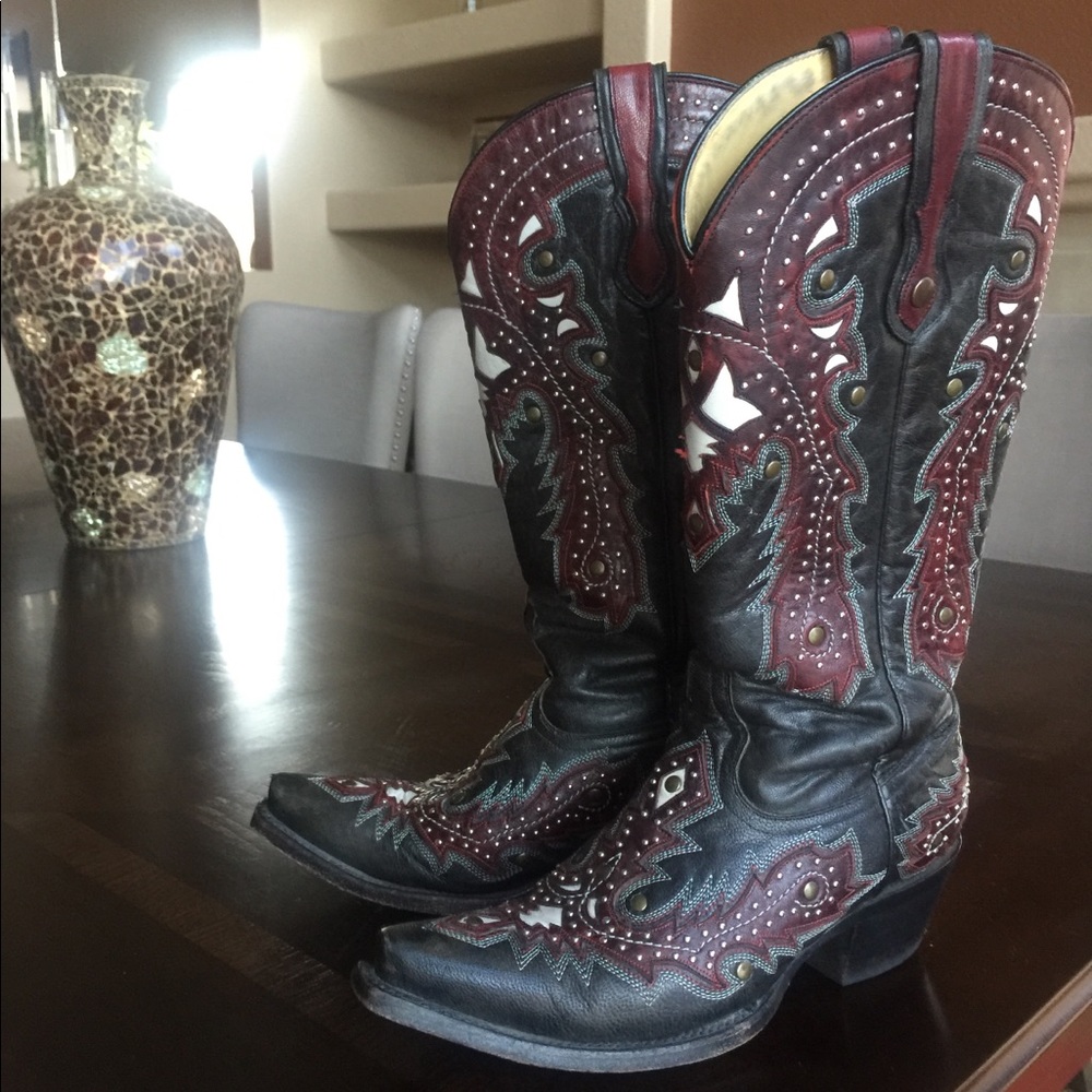 Womans CORAL Cowgirl Boots