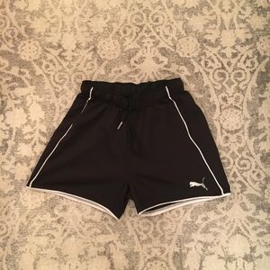 Athletic shorts