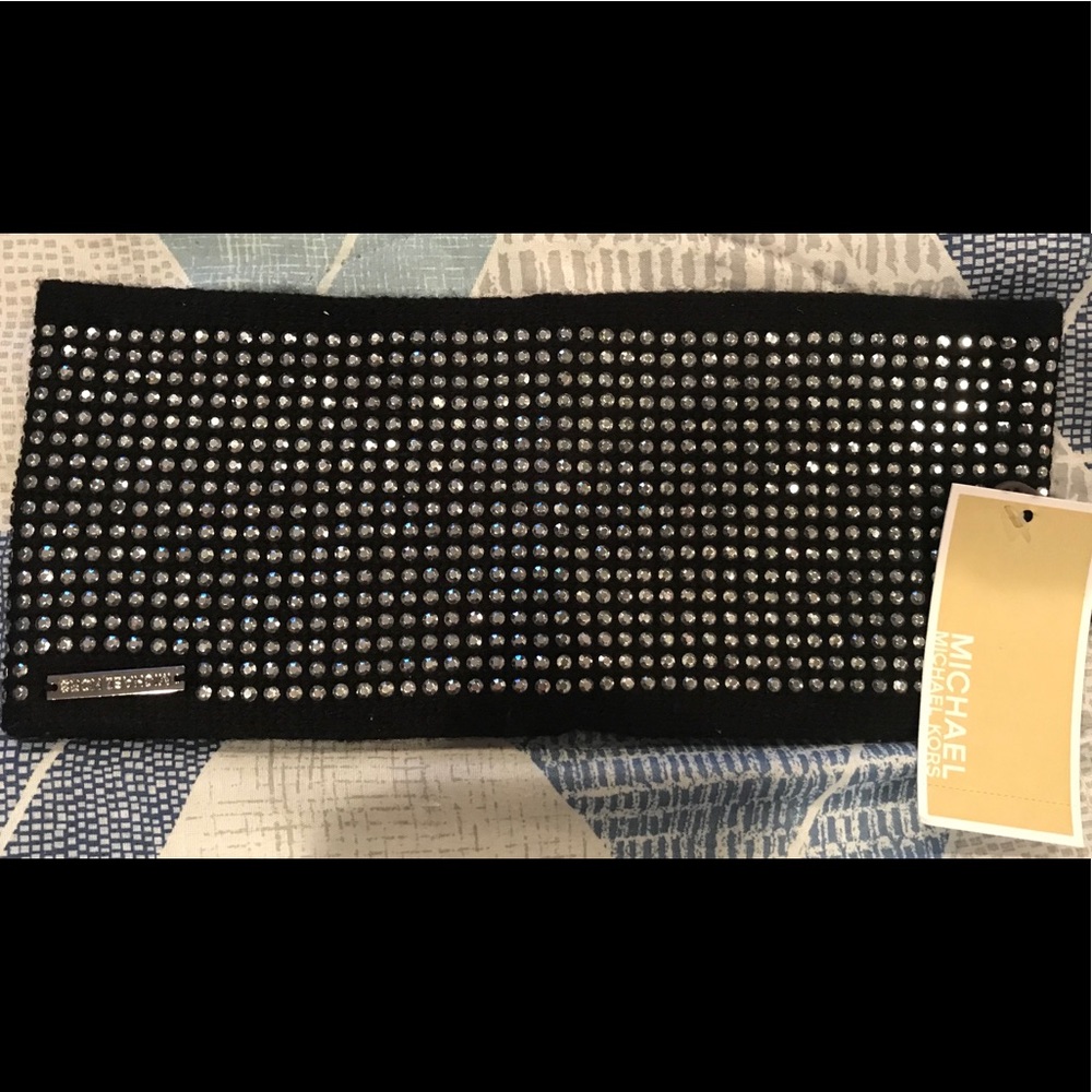 MK black head-warmer/ear band