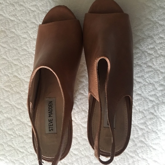 Steve Madden Brown Leather Peep Toe Wedges - Picture 3 of 4