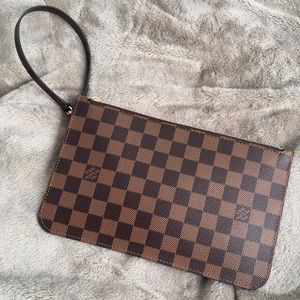 Auth LOUIS VUITTON Neverfull Pouch Wristlet Damier