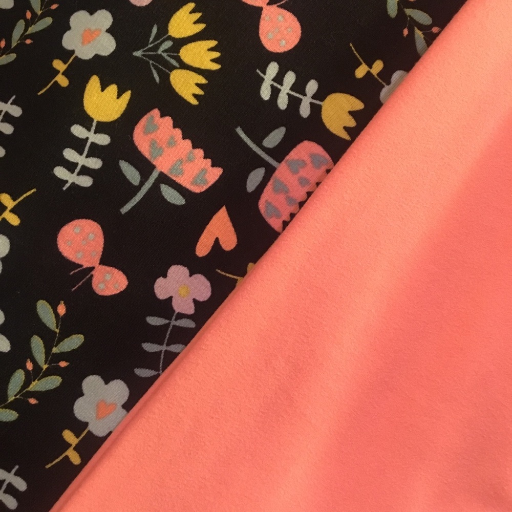 OUTFIT! TC solid leggings & Large perfect tee!