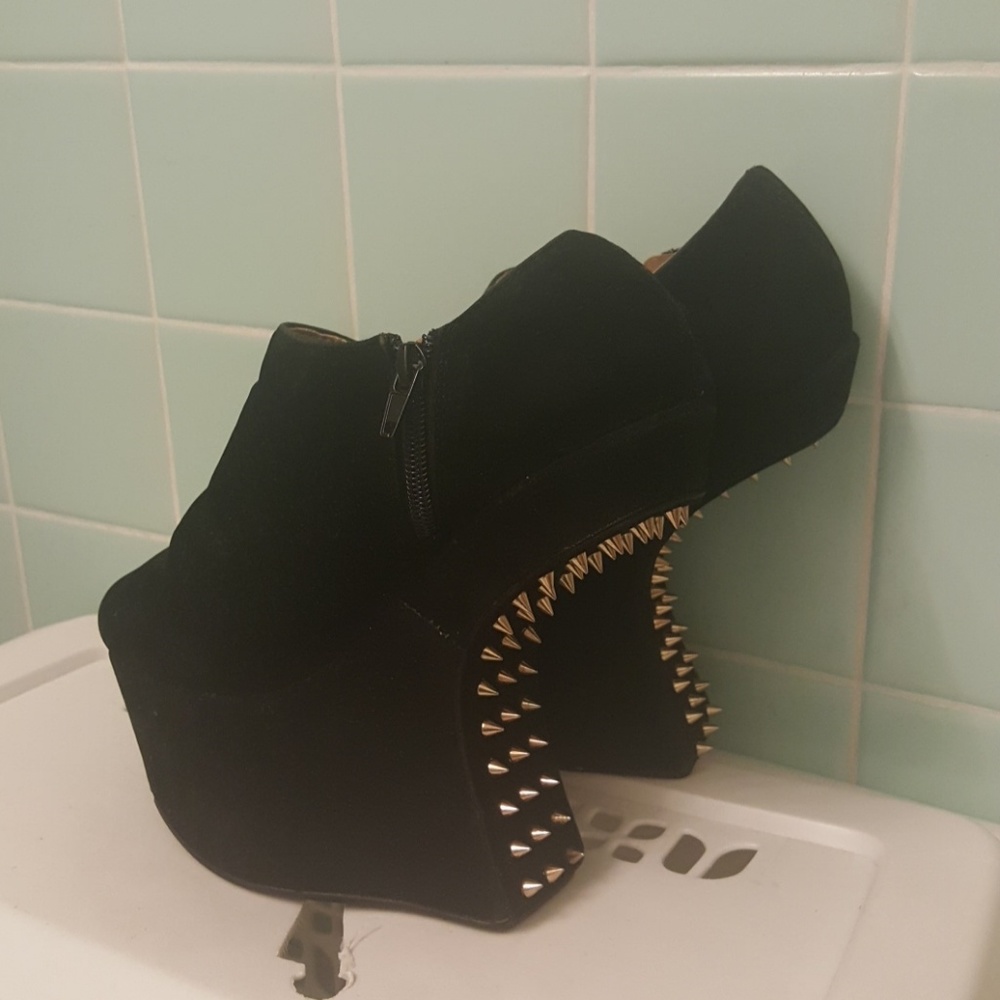 Black Nightwalk Heels