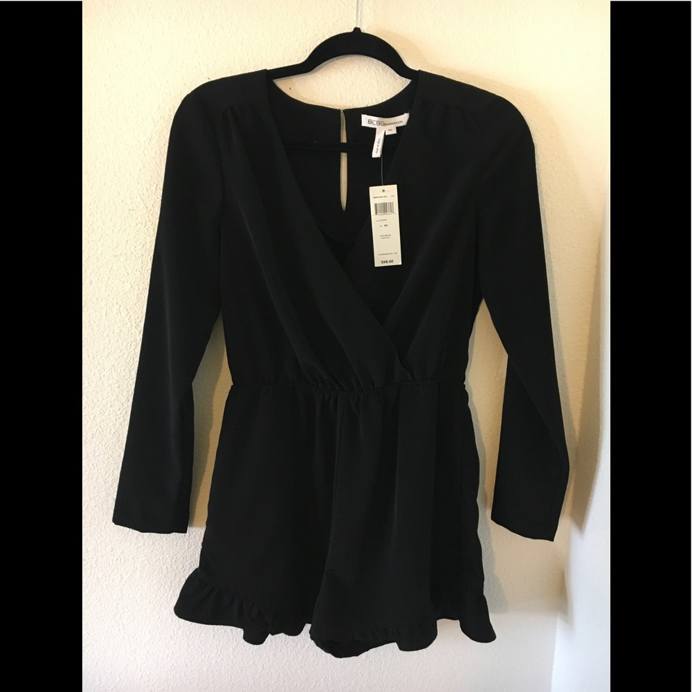 Black long sleeve romper NWT✨✨