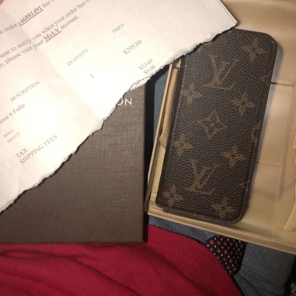 Used AUTHENTIC Louis Vuitton phone case