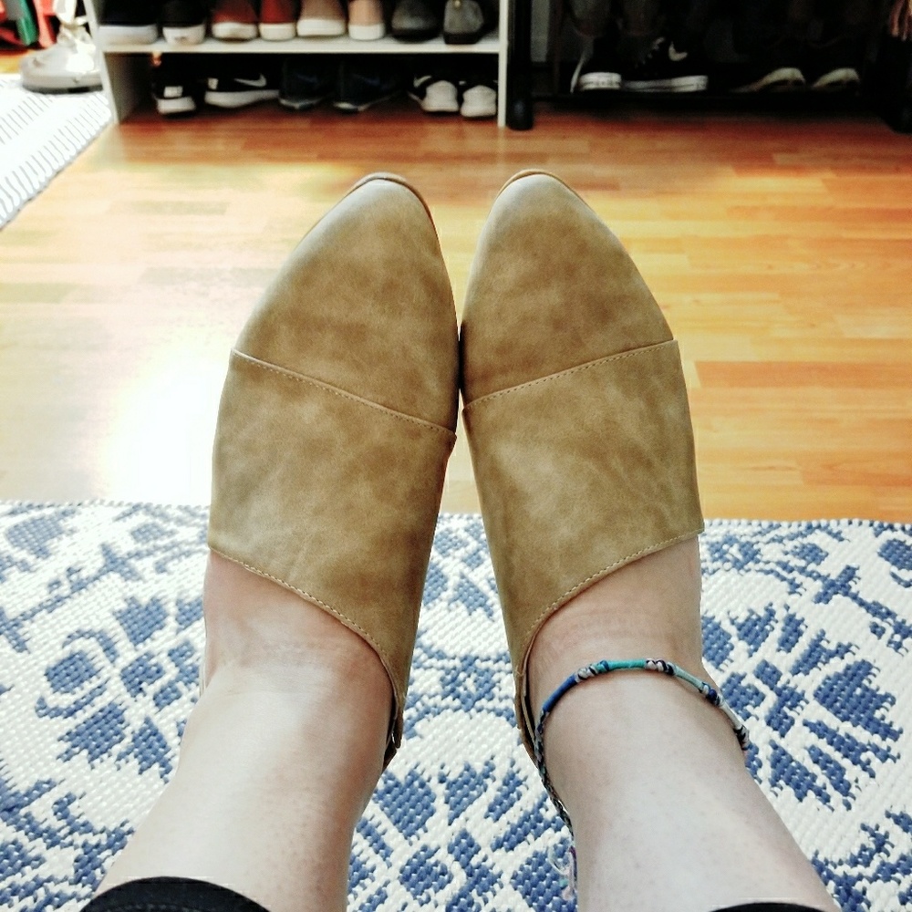 CUTE CUT OUT BOOTIES 💖