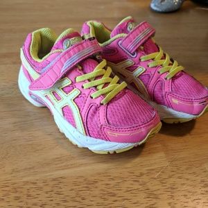 Asic kids running shoes