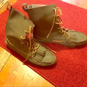 Sperry Topsider moccasin style boot