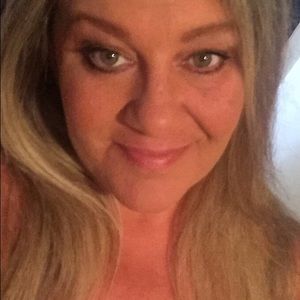 Meet your Posher, Leigh