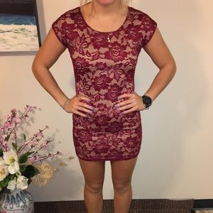 Red, lace body con dress