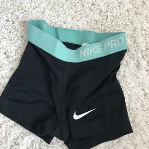 Black Nike pros