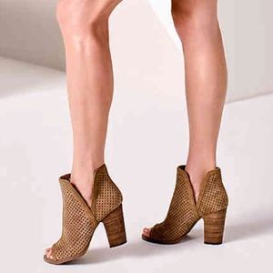 Lucky Brand Peep toe Bootie