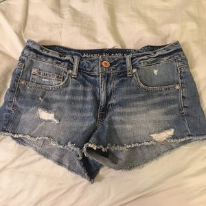 American eagle distressed denim shorts. Size 6
