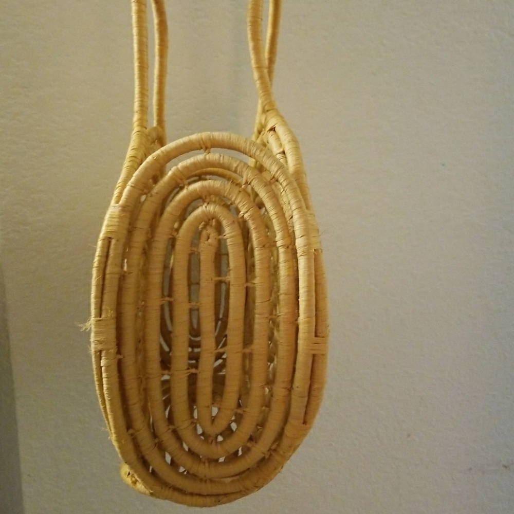 Hand bag - Picture 2 of 2