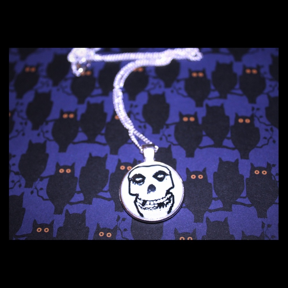 Misfits necklace