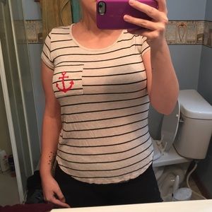 Size M anchor T-shirt