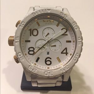 Nixon 51-30 Chrono watch white and gold.