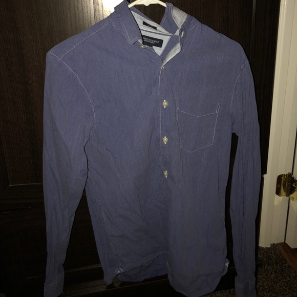 American Eagle Blue Buttonup Dress Shirt - Picture 1 of 2