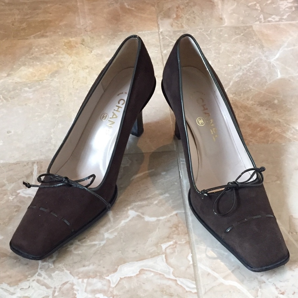 Chanel Pumps